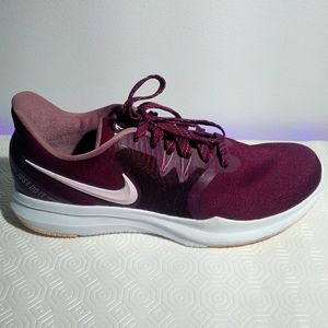 Nike Women's In-Season TR 8, sz 8.5, Burgundy